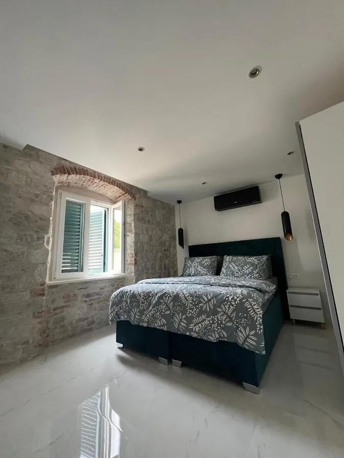 Madonna Apartment Split