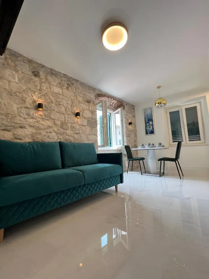 Madonna Apartment Split