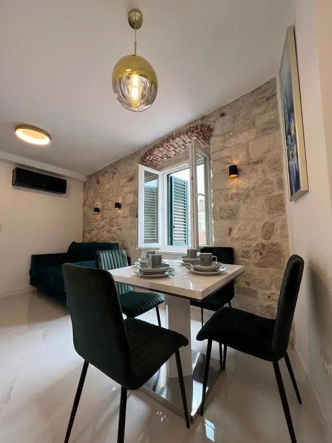 Madonna Apartment Split