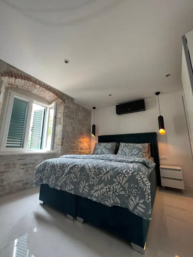 Madonna Apartment Split